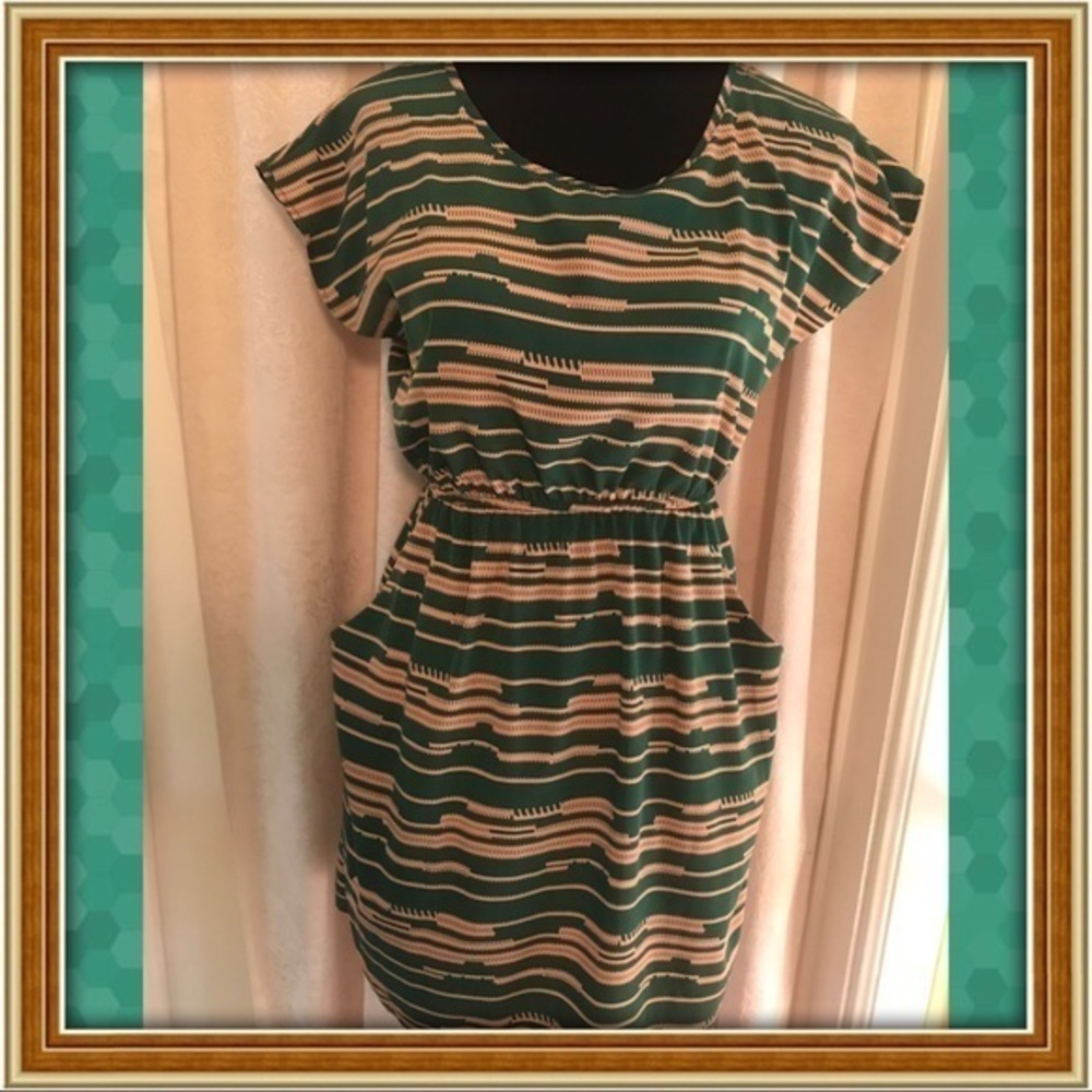 FUN DRESS 🎉🎉🎉 - Picture 8 of 8